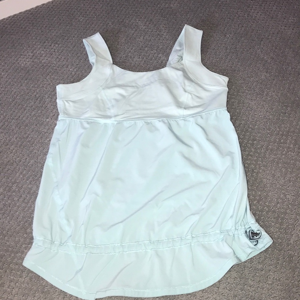 LIGHT BLUE LULULEMON TANK TOP SIZE 8